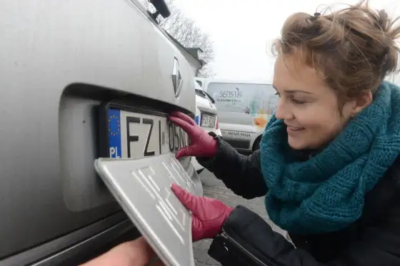 PCH na tablicy rejestracyjnej - co oznacza ten kod?